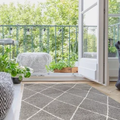 Gertmenian Holmby Diamond Shag Area Rug -Mohawk shop 4296433 ALT